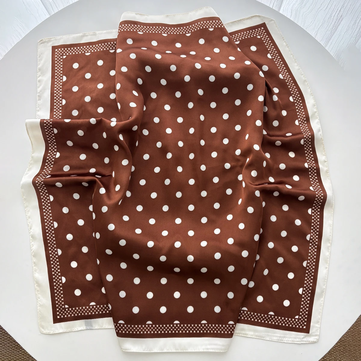 Pañuelo cuadrado de satén suav - Face Scarf Mask reseña y precio