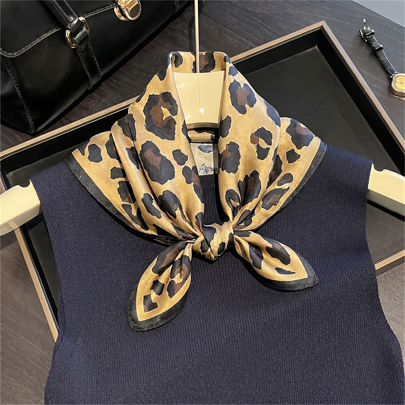Pañuelo Cuadrado 100% Seda con - Face Scarf Mask reseña y precio
