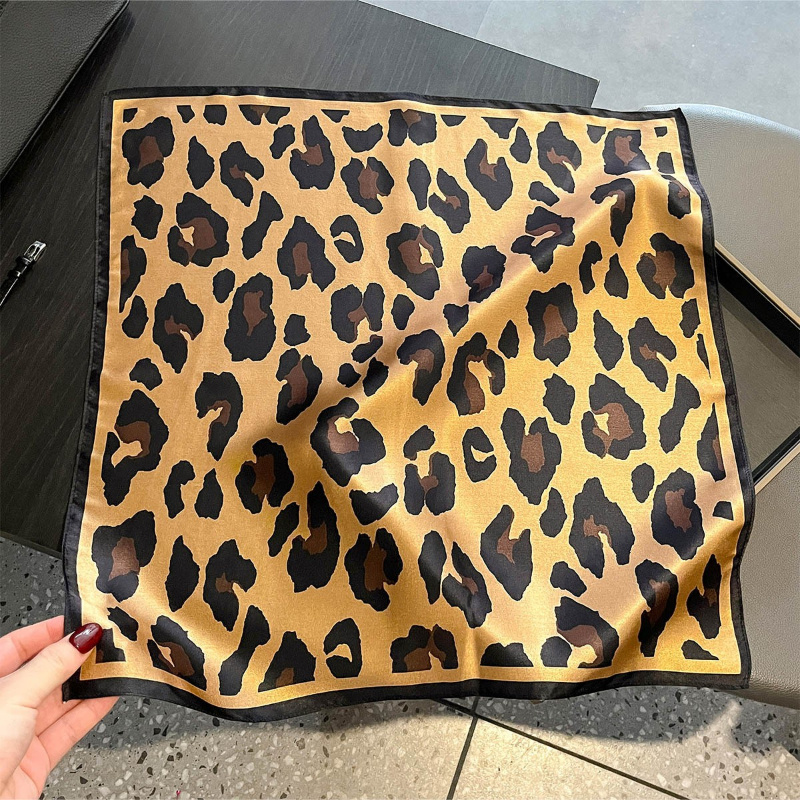 Pañuelo Cuadrado 100% Seda con - Face Scarf Mask reseña y precio